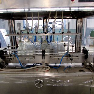 全自动包装流水线  玻璃水灌装机  车用尿素灌装设备生产线