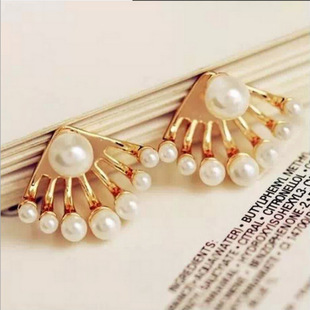 3508 韩国明星 时尚精致百搭小珍珠后挂式可爱俏皮耳钉