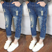 Quần áo trẻ em 2017 cho bé trai và bé gái quần jeans lỗ bé mùa xuân trẻ em phiên bản Hàn Quốc của quần denim bán buôn Quần jean