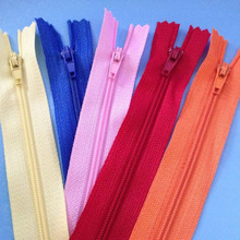 Nhà sản xuất chứng khoán màu thứ 3 nylon truy cập dây kéo 20CM nylon đóng đuôi dây kéo quần quần Dây kéo