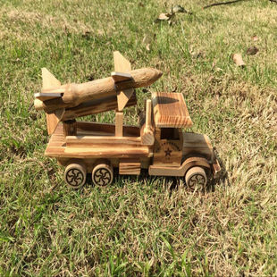 浙江义乌厂家直供现货 木制火箭车模型 创意木质工艺品汽车模型