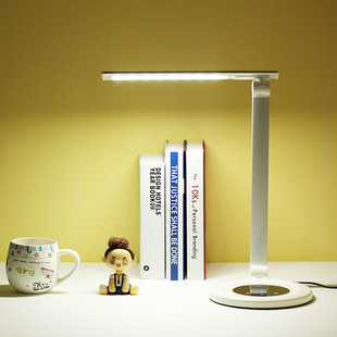 厂家直供智能LED护眼阅读工作台灯 简约学习办公室装饰台灯触摸调