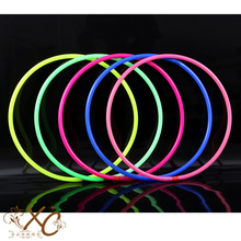 Nhà máy trực tiếp trẻ em nhựa hula hoop trẻ em vòng tròn màu mẫu giáo học sinh đào tạo thể dục vòng màu PVC Hula hoop