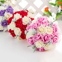 cô dâu Hàn Quốc trang trí cầm bó hoa cưới thực sự cầm bó hoa hồng Cầm hoa