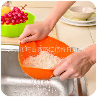 日本热销多功能硅胶漏篮 排水榨汁绞汁洗米篮过滤器便携 居家日用