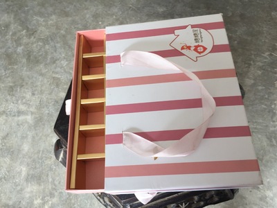 巧克力盒_粉红条纹巧克力盒_100克巧克力盒