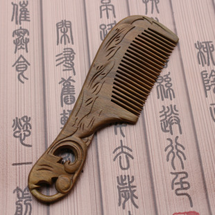 天然檀木梳子 带柄雕刻木梳 护发按摩防静电工艺礼品梳子厂家批发