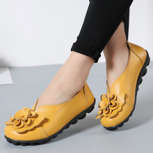 Giày xuân hè 2019 mẫu giày da hoa đế xuồng thoải mái cho phụ nữ Giày đế bằng bốn mùa bằng phẳng Giày nữ xuyên biên giới Giày mẹ