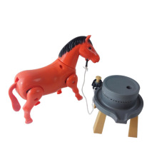 Gian hàng bán đồ chơi nóng điện mài ngựa mới lạ xung quanh đống xe đẩy ngựa con đồ chơi giáo dục bán buôn Búp bê điện