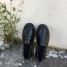Giày gió nữ màu đen Giày nhỏ màu đen đơn giản Giày đa năng nữ mùa xuân mới Giày nữ Fu Fu Giày đế bệt nữ