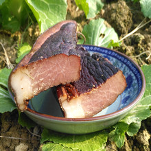 Nhà máy trực tiếp Hồ Nam trang trại Tujia hun khói Wuhua thịt xông khói đen Nông dân thịt lợn làm thịt xông khói thủ công Xúc xích thịt xông khói