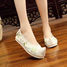 Mùa xuân và mùa thu Hanfu Palace giày stiletto thêu thêu giày gió quốc gia phiên bản nâng cấp của giày vải Giày nữ