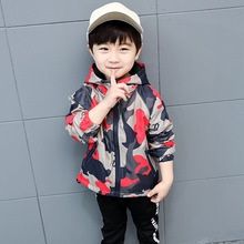 Áo khoác trẻ em mùa thu 2018 cho bé trai mới cộng với áo khoác ngụy trang nhung trẻ em Phiên bản Hàn Quốc của áo khoác ngắn tay dài trùm đầu Áo khoác