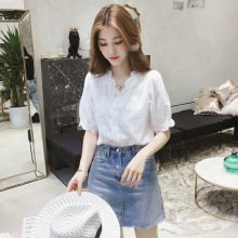 Mùa hè 2019 mới tay áo ren lỏng tay áo ngắn tay ren nữ phiên bản Hàn Quốc của áo cổ chữ V hoang dã nữ Áo voan ren