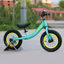 Trẻ mẫu giáo trượt xe không có bàn đạp xe đạp 2-6 tuổi xe cân bằng trượt nhà máy bán hàng trực tiếp Xe đạp