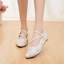 Fengyun Giày thêu chính hãng Giày cưới Giày gió quốc gia gân bò đáy vuông giày nhảy nhà máy bán hàng trực tiếp Giày nữ