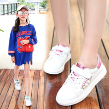 Giày lưới trẻ em thoáng khí Giày nữ 2018 hè mới Giày nhỏ màu trắng Giày thể thao rỗng phiên bản Hàn Quốc mùa xuân và mùa thu Giày thể thao