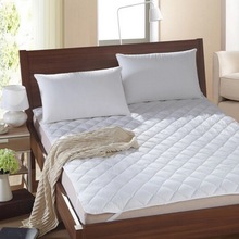 Nhà máy bán buôn tùy chỉnh khách sạn vải lanh khách sạn giường ngủ pad chống trượt làm sạch pad dày Nệm / giường
