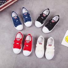 Giày xuân hè 2019 cho trẻ em giày vải mới phiên bản Hàn Quốc của giày trắng thoáng khí Giày sinh viên Velcro Giày trẻ em Giày vải trẻ em