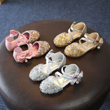 Giày mùa xuân và mùa hè 2019 mẫu giày bé gái giày công chúa Giày trẻ em phiên bản Hàn Quốc Giày bé gái bằng vải đậu Hà Lan Dép trẻ em