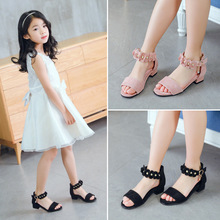 Giày trẻ em thế hệ 2019 Giày bé gái mới mùa hè Giày công chúa Hàn Quốc Giày cao gót cho bé gái Dép nữ Dép trẻ em