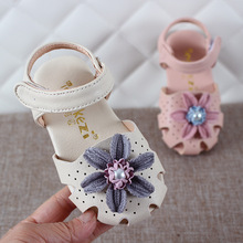 Xuân-Hè 2019 dép mới 0-2-3 tuổi Nữ trẻ em giày dép trẻ em đi giày đế bệt Baotou giày công chúa Dép trẻ em
