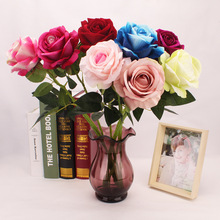 Độc thân nhân tạo hoa mô phỏng bó hoa hồng nhung đám cưới trang trí bàn phòng khách Wedding Photography Cầm hoa