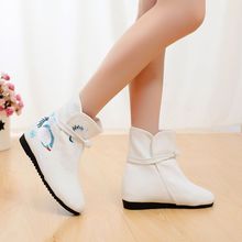 Zhu Xiuqiu mùa đông mới cũ giày vải Bắc Kinh thêu giày ủng Hanfu giày gió cổ tăng ngắn ống lớn cỡ lớn đơn thêu Giày nữ