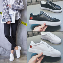 Giày da nữ màu trắng phiên bản Hàn Quốc mới của một đôi giày hoang dã một đôi và một đêm thanh nóng với cùng một đôi giày Giày thể thao nữ