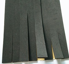 Nhà sản xuất sản xuất con dấu eva dải dính eva bọt dải lọc không khí dải bọt biển màu đen tự dính con dấu Con dấu