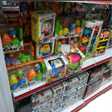 Gian hàng bán đồ chơi cổ phiếu Kho đồ chơi linh tinh chạy nhà máy Jianghu hàng đuôi đồ chơi trẻ em nhà máy bán buôn Đồng hồ đồ chơi
