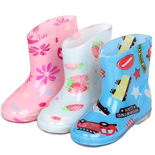 Gửi đế cho giày đi mưa cho trẻ em Các nhà sản xuất của Jieyang gửi đế lót đầy đủ cho trẻ em PVC và giày đi mưa cho trẻ em Giày đi mưa