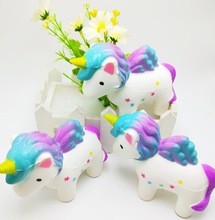 Squishy pu phục hồi chậm mô phỏng bánh đồ chơi có thể pinch tím đồ chơi giải nén Pegasus Unicorn mềm Mô hình