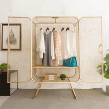 Bắc Âu rèn sàn sắt trưng bày tủ sáng tạo cửa phòng ngủ lưu trữ trưng bày giá áo vàng có thể được tùy chỉnh Đạo cụ trưng bày quần áo