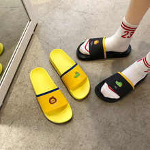 Phiên bản tiếng Hàn mới của phim hoạt hình đôi dép và dép nữ dễ thương chống trượt trong nhà giày mùa hè phòng tắm từ mát kéo nam Dép hoạt hình