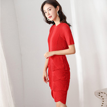 Mùa hè 2019 phong cách mới quý cô khí chất xếp tầng xù váy đỏ tay ngắn túi đeo hông váy đuôi cá Váy đuôi cá