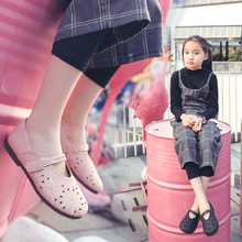Xuân 2018 giày nữ mới phiên bản Hàn Quốc của giày công chúa rỗng Giày trẻ em Hàn Quốc hoang dã đặc biệt Giày công chúa
