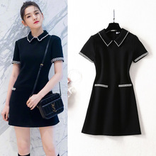 Mùa xuân và mùa hè 2019 mới của phụ nữ Song Zuer với cùng một chiếc váy đính kim cương đen Một chiếc váy ngắn màu đen Đầm
