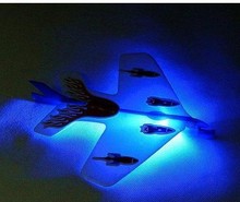 Máy bay đàn hồi phát sáng DIY flash tống ra vòng súng cao su bọt máy bay giáo dục trẻ em quầy hàng đồ chơi nóng Mô hình hàng không