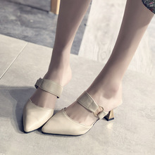 Phiên bản Hàn Quốc của mùa hè 2019 mới dép nữ Baotou nửa kéo giày Muller giản dị mũi nhọn cao gót Dép da