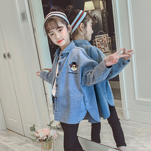 Áo khoác bé gái 2019 xuân hè phiên bản Hàn Quốc của áo khoác denim trẻ em lớn thời trang dài bé gái thêu ngoài thủy triều Áo trẻ em