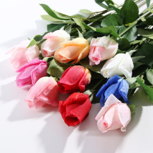 Cảm nhận dưỡng ẩm hoa hồng nhân tạo hoa đơn người yêu hoa hồng mô phỏng hoa hồng ngày Valentine trang trí nhà hoa Cầm hoa