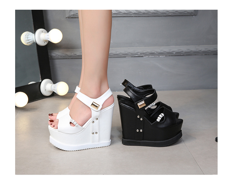 2020 spring The new Fish mouth waterproof Internal elevation Muffin Thick bottom Slope heel Sandals 15 a centimeter Hentian Gao