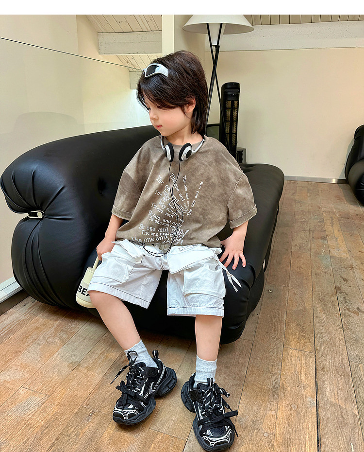Boy leisure time shorts 2024 summer The new Korean version children Overalls Zhongda Tong Big pocket Versatile trousers tide
