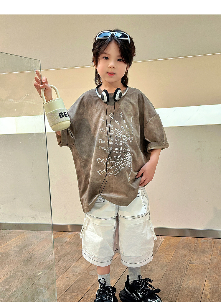 Boy leisure time shorts 2024 summer The new Korean version children Overalls Zhongda Tong Big pocket Versatile trousers tide