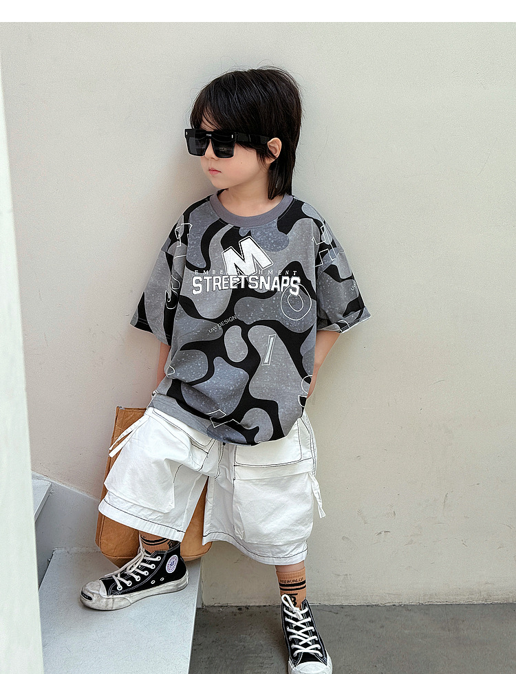 Boy leisure time shorts 2024 summer The new Korean version children Overalls Zhongda Tong Big pocket Versatile trousers tide