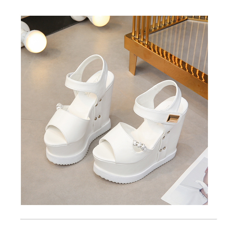 2020 spring The new Fish mouth waterproof Internal elevation Muffin Thick bottom Slope heel Sandals 15 a centimeter Hentian Gao