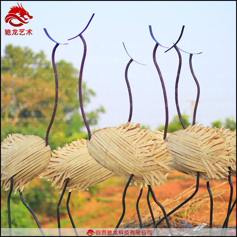 竹编艺术鸟雕塑装置制作厂家景观地景打造藤编工艺美陈公司