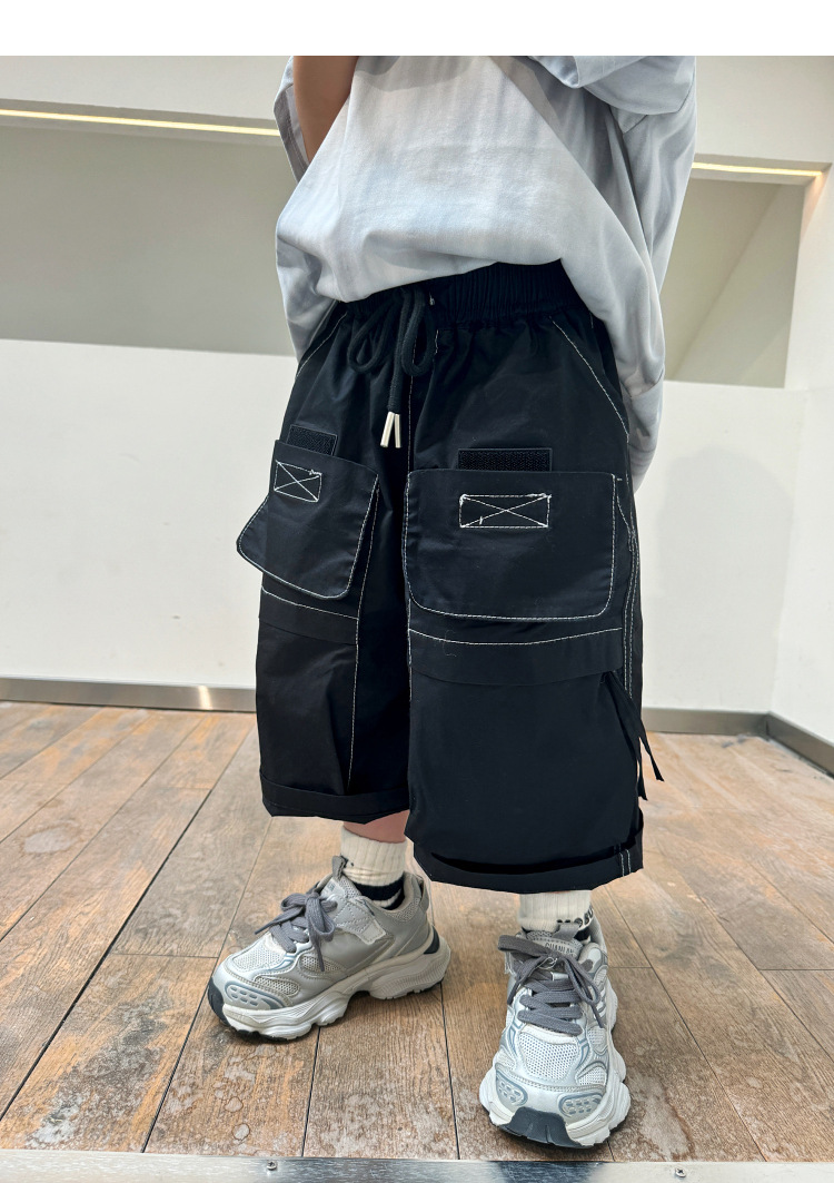 Boy leisure time shorts 2024 summer The new Korean version children Overalls Zhongda Tong Big pocket Versatile trousers tide