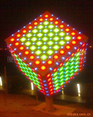 福建厦门厂家直销批发LED雕塑灯魔方形骰子LED景观灯雕像景观灯